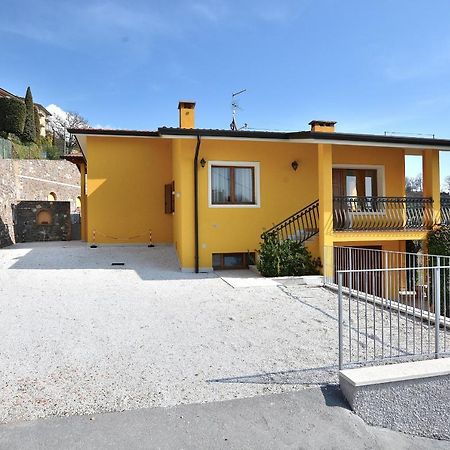 Red Apartment In Marciaga Di Costermano Εξωτερικό φωτογραφία
