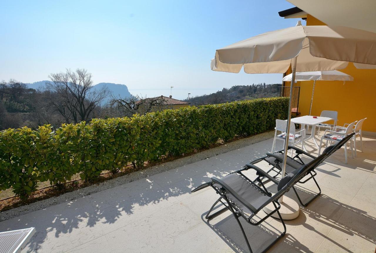 Red Apartment In Marciaga Di Costermano Εξωτερικό φωτογραφία