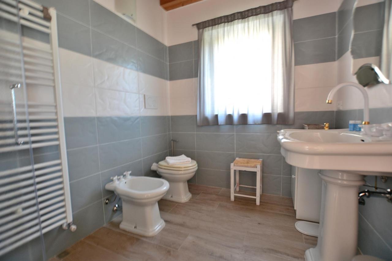 Red Apartment In Marciaga Di Costermano Εξωτερικό φωτογραφία