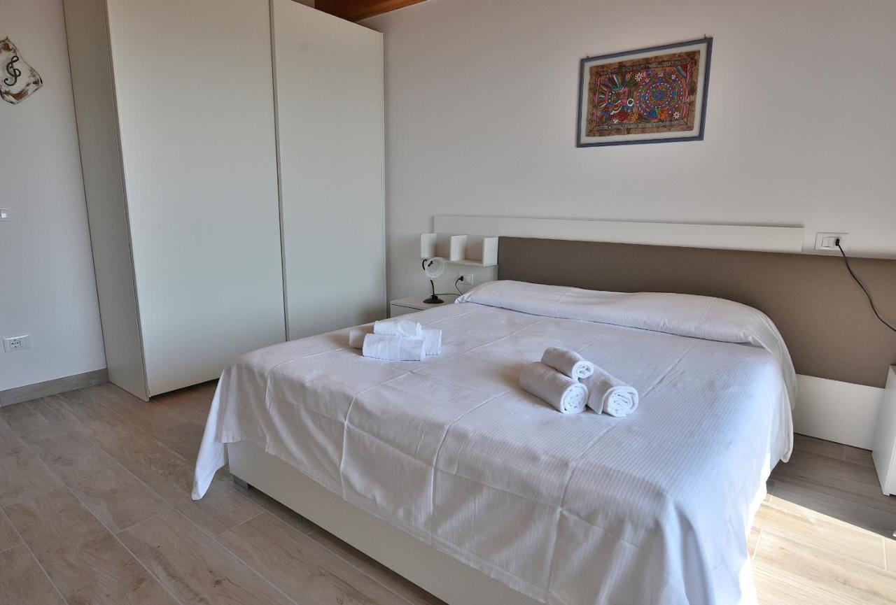 Red Apartment In Marciaga Di Costermano Εξωτερικό φωτογραφία